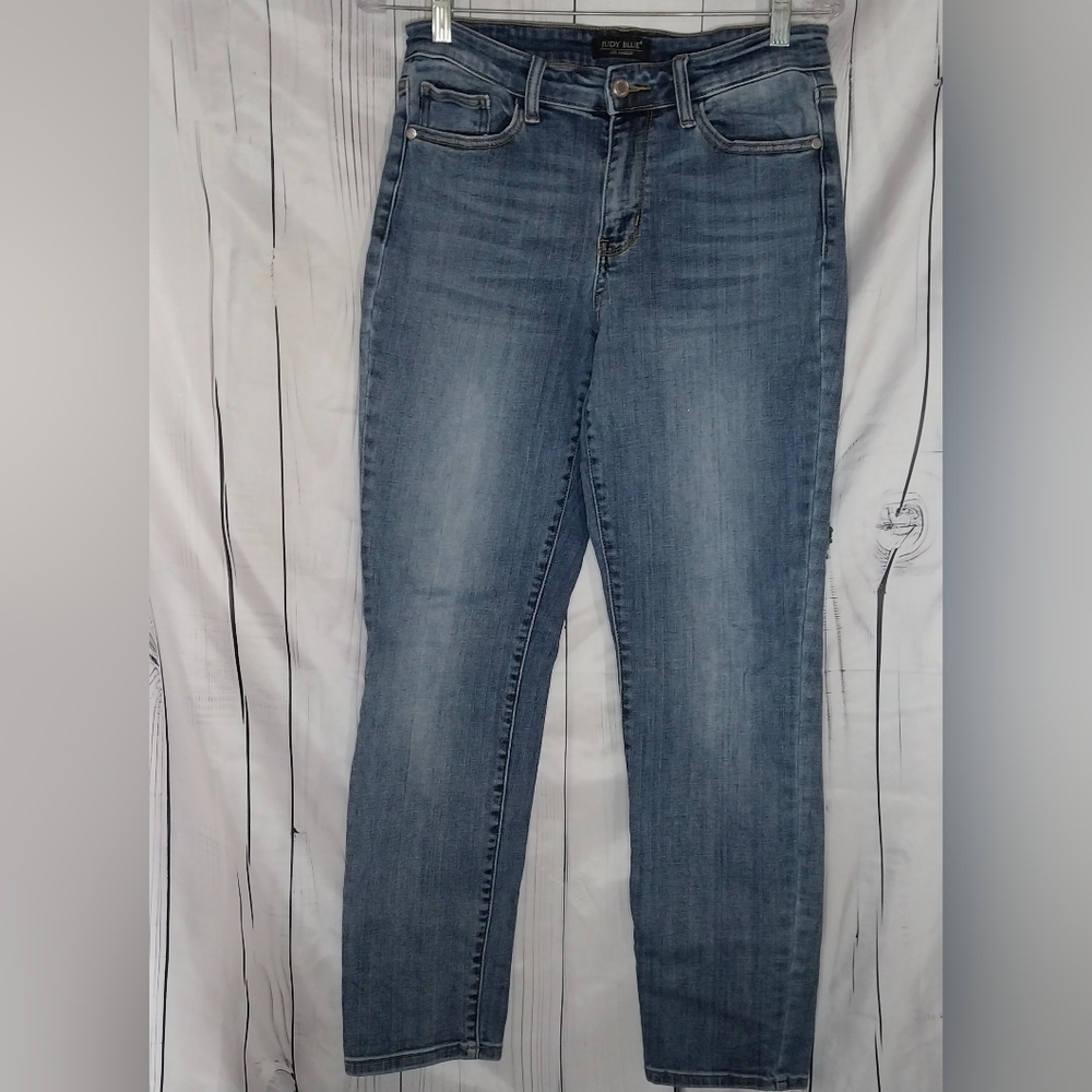 Judy Blue Medium Wash Slim Jeans